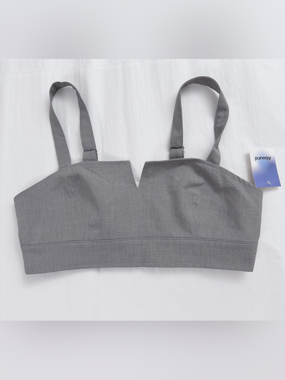 Abound Grey V-Notch Top in size S